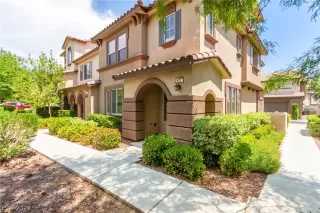 Photo #1: 2601369 Listing