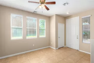 Photo #6: 2601369 Listing