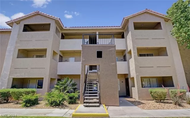 MLS: 2601388 Condo For Sale