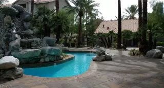 Photo #5: 2601388 Listing 