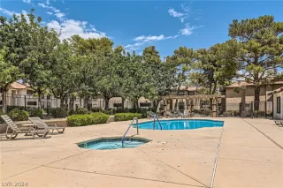 Photo #1: 2601389 Listing 