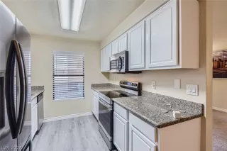 Photo #4: 2601389 Listing 