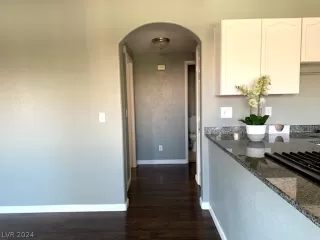 Photo #4: 2601407 Listing 