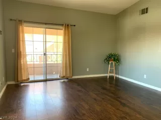 Photo #5: 2601407 Listing 