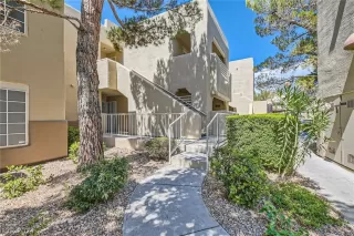 Photo #1: 2601412 Listing