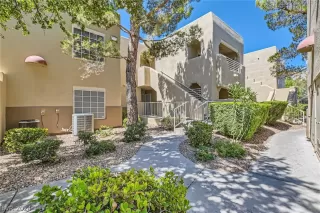 Photo #2: 2601412 Listing