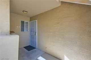 Photo #5: 2601412 Listing