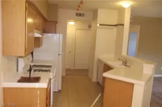 Photo #4: 2601461 Listing 