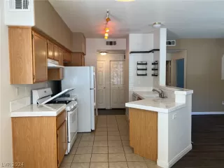 Photo #5: 2601461 Listing 