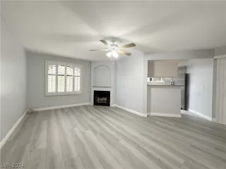 Photo #3: 2601463 Listing