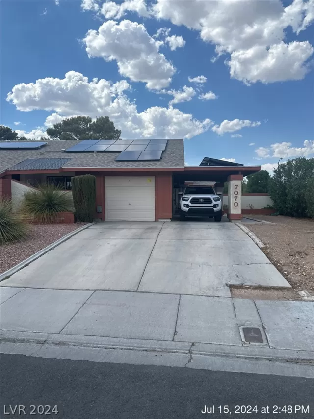 MLS: 2601469 Condo For Sale