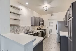 Photo #4: 2601520 Listing 