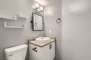 Photo #5: 2601520 Listing 