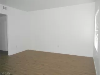 Photo #3: 2601524 Listing 