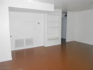 Photo #4: 2601531 Listing