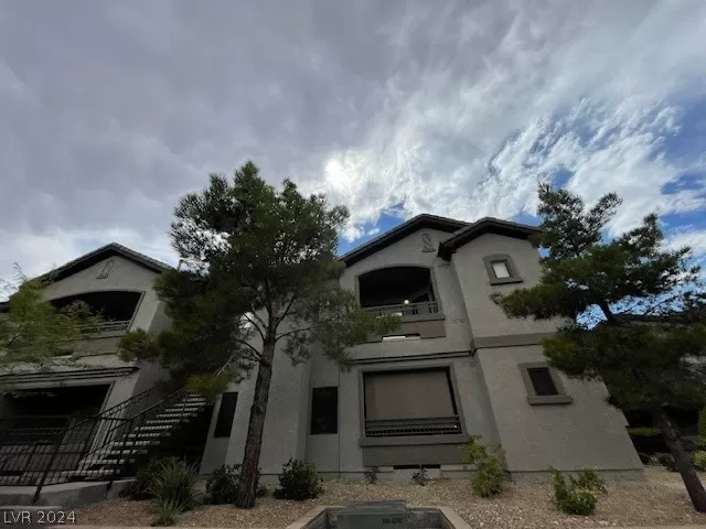 MLS: 2601561 Condo For Sale