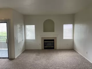 Photo #4: 2601561 Listing 