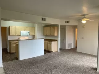 Photo #6: 2601561 Listing 