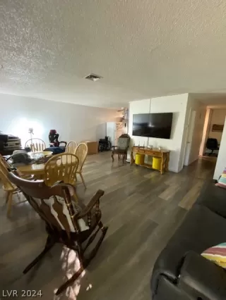 Photo #3: 2601572 Listing