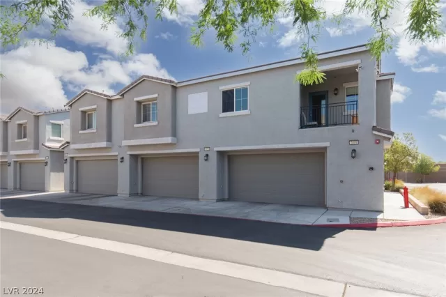 MLS: 2601596 Condo For Sale