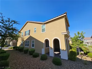 Photo #4: 2601601 Listing 