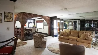 Photo #6: 2601606 Listing