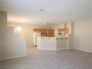 Photo #2: 2601621 Listing 