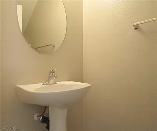 Photo #6: 2601621 Listing 