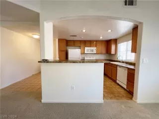 Photo #6: 2601630 Listing 