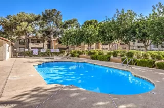 Photo #1: 2601635 Listing 