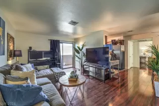 Photo #2: 2601635 Listing 