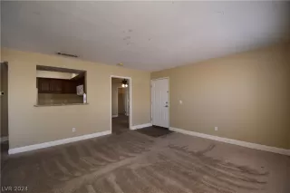 Photo #4: 2601645 Listing 