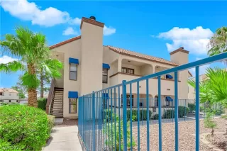 Photo #4: 2601647 Listing