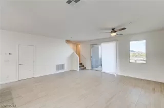 Photo #1: 2601661 Listing 