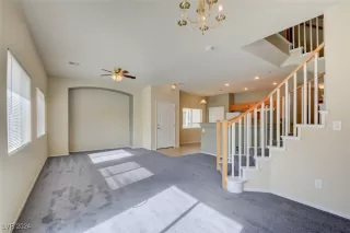 Photo #3: 2601684 Listing