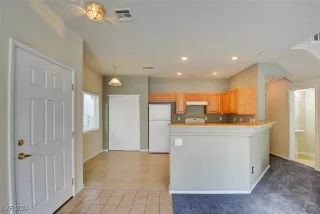 Photo #4: 2601684 Listing