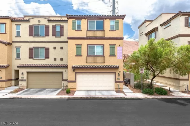 MLS: 2601689 Condo For Sale