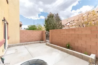 Photo #4: 2601689 Listing