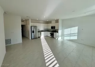 Photo #4: 2601713 Listing 