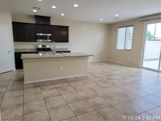 Photo #2: 2601715 Listing 