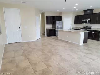 Photo #3: 2601715 Listing 