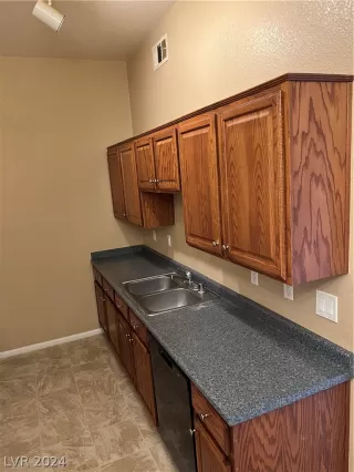 Photo #2: 2601730 Listing 
