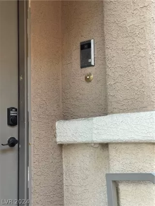 Photo #4: 2601732 Listing