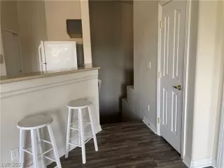 Photo #6: 2601732 Listing