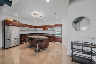 Photo #3: 2601741 Listing 