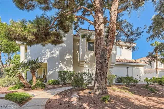 MLS: 2601746 Condo For Sale