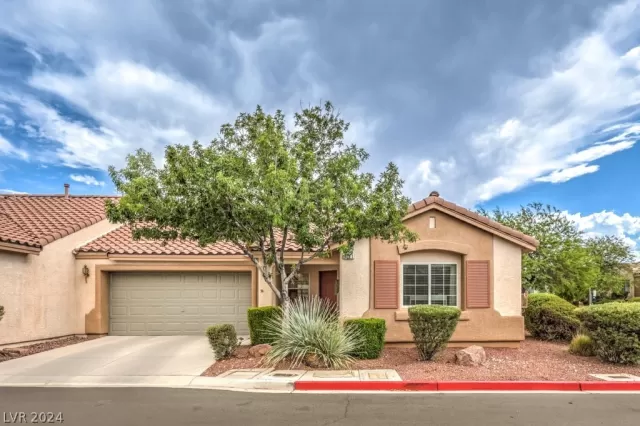 MLS: 2601761 Condo For Sale