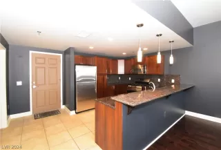 Photo #2: 2601769 Listing 