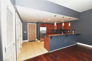 Photo #3: 2601769 Listing 