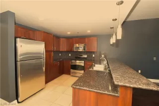 Photo #4: 2601769 Listing 